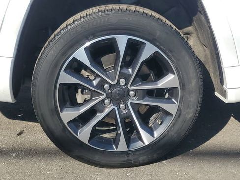 Used 2021 Jeep Grand Cherokee L Overland image 6