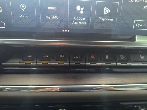 Used 2024 GMC Sierra 1500 SLT w/ SLT Premium Plus Package AWD/4WD image 17