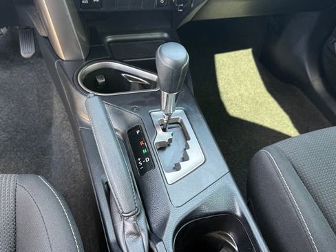 Used 2018 Toyota RAV4 XLE w/ Plus Extra Value Package FWD image 20
