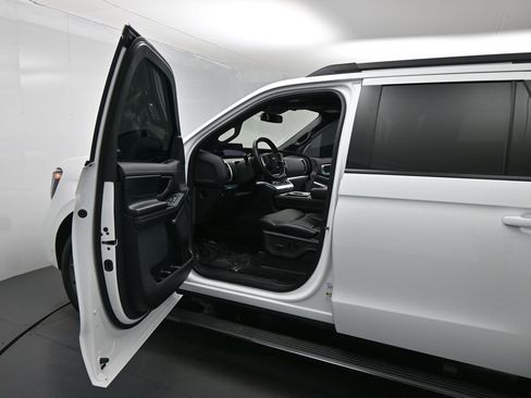 Certified 2025 Ford Expedition Max Platinum w/ Stealth Performance Package image 9