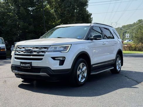 Used 2018 Ford Explorer XLT w/ Equipment Group 202A FWD image 26