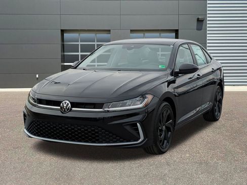 New 2026 Volkswagen Jetta SE FWD image 3