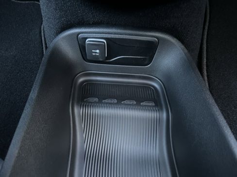New 2026 Chrysler Pacifica Select w/ S Appearance Package FWD image 24