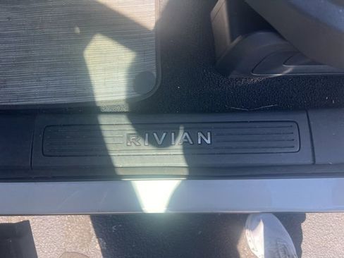 Used 2023 Rivian R1S Adventure image 42