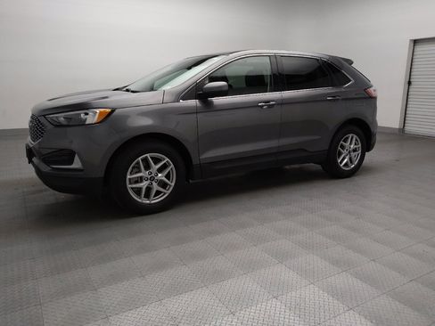 Used 2024 Ford Edge SEL image 2