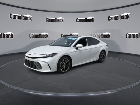 Used 2025 Toyota Camry XLE w/ Premium Plus Package FWD image 3