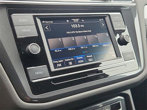 Certified 2022 Volkswagen Tiguan S image 17