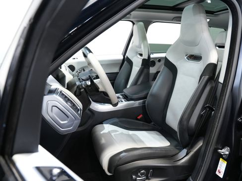 Used 2022 Land Rover Range Rover Sport SVR image 29