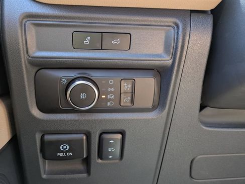 Used 2024 Ford Expedition Limited RWD image 23