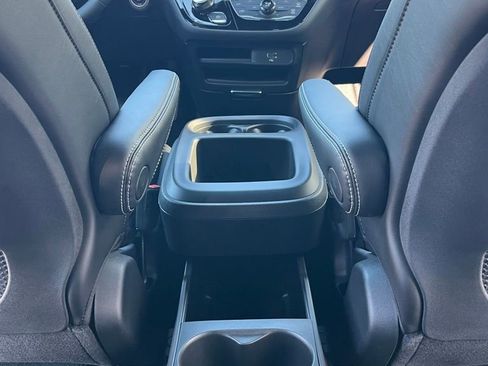 New 2026 Chrysler Pacifica Select image 25