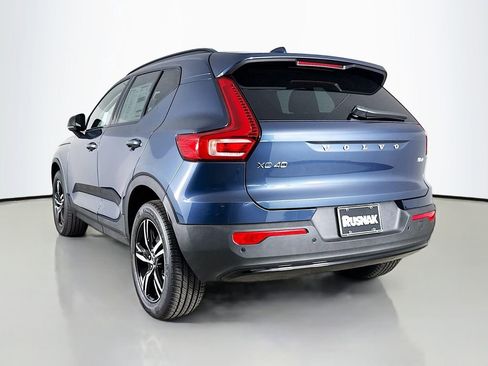 New 2026 Volvo XC40 B4 Core FWD image 5
