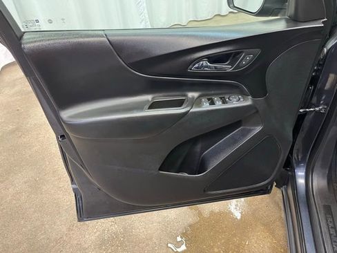 Used 2023 Chevrolet Equinox LT image 12