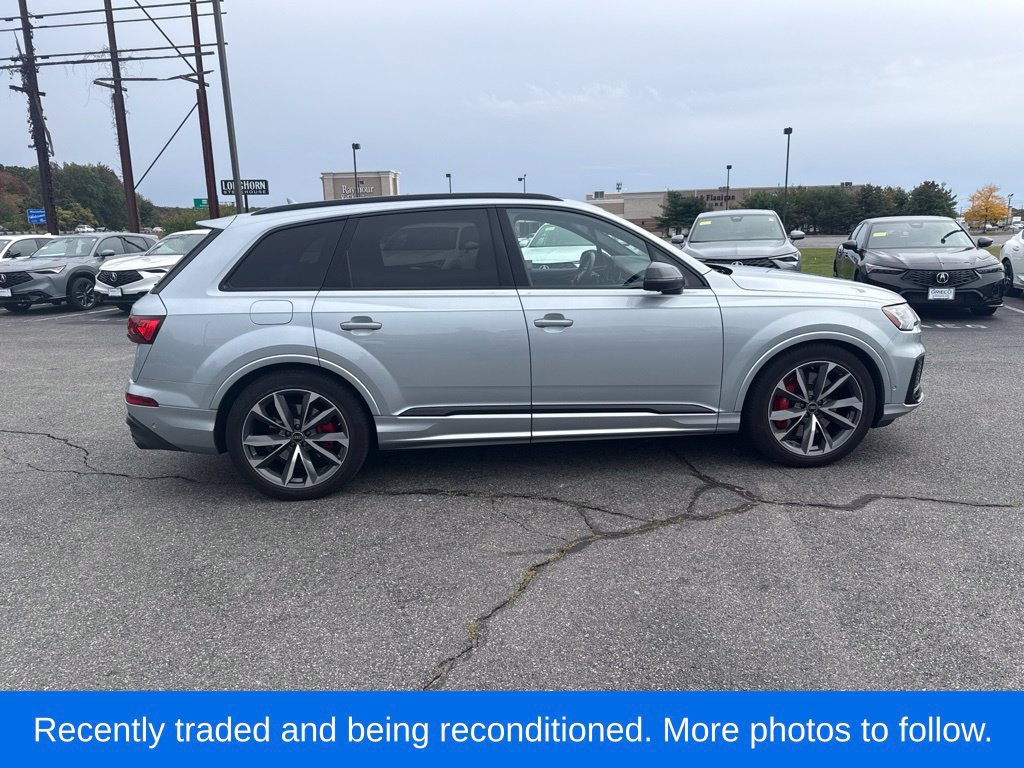 Used 2023 Audi SQ7 Prestige AWD/4WD image 2