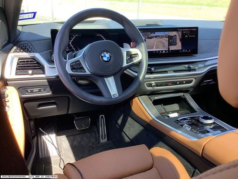 Used 2025 BMW X5 xDrive40i w/ Executive Package image 10