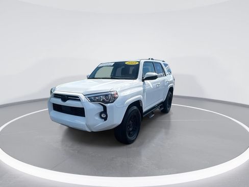 Used 2023 Toyota 4Runner SR5 AWD/4WD image 3