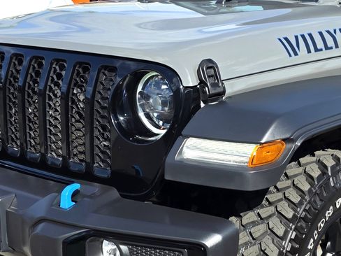 Certified 2023 Jeep Wrangler Unlimited image 8