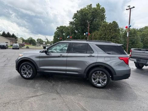 Used 2023 Ford Explorer XLT w/ Equipment Group 202A AWD/4WD image 12