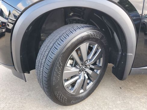 Certified 2024 Nissan Pathfinder SV image 31