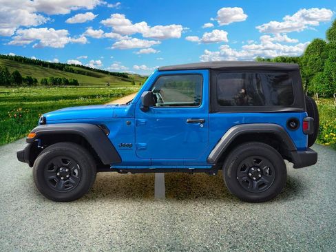 Used 2023 Jeep Wrangler Sport AWD/4WD image 3