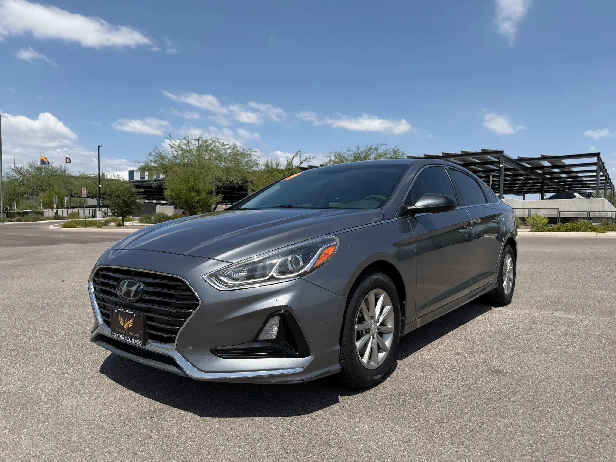 Used 2019 Hyundai Sonata SE FWD image 2
