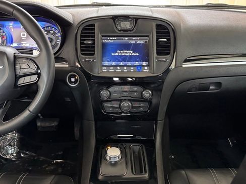 Used 2023 Chrysler 300 S RWD image 4
