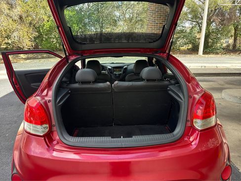 Used 2016 Hyundai Veloster Turbo image 12