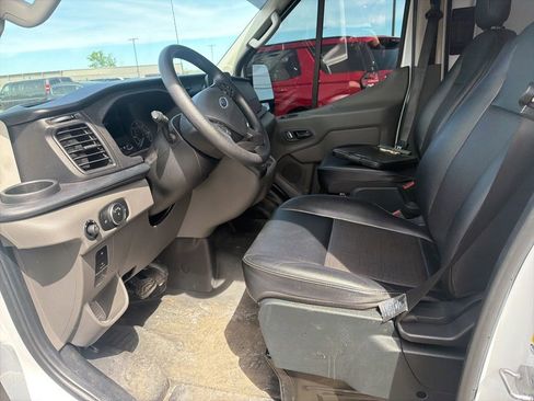 Used 2023 Ford Transit 250 Medium Roof AWD image 11