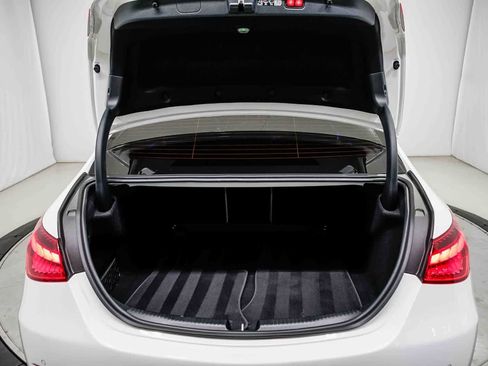 Used 2025 Mercedes-Benz C 300 Sedan image 26