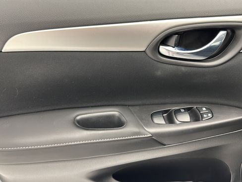 Used 2019 Nissan Sentra S FWD image 12