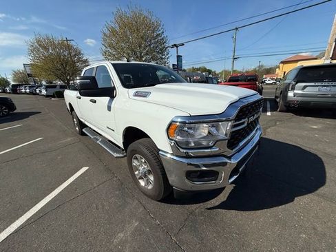 Used 2024 RAM 2500 Big Horn AWD/4WD image 10