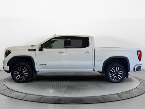 Used 2024 GMC Sierra 1500 AT4 w/ Technology Package image 3