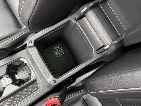 Used 2021 Volkswagen Tiguan SE w/ Panoramic Sunroof Package image 26