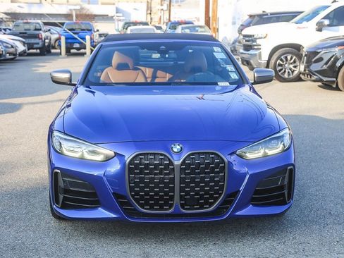 Used 2021 BMW M440i Convertible image 2