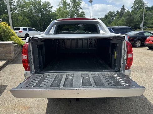 Used 2012 Chevrolet Avalanche LT AWD/4WD image 6