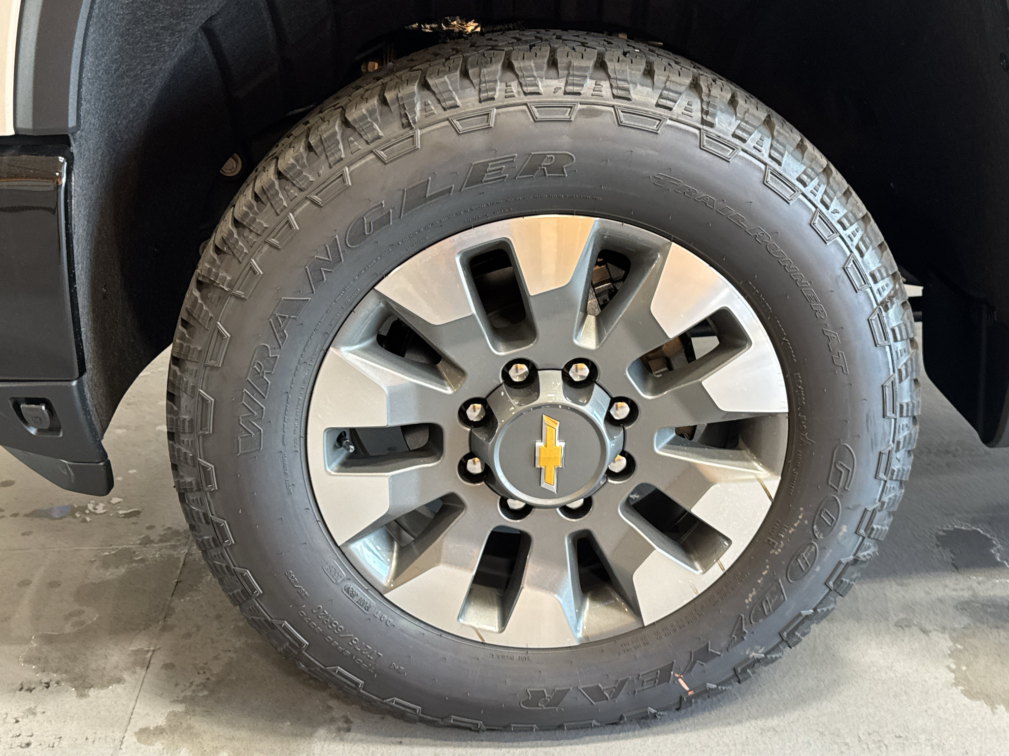 New 2026 Chevrolet Silverado 2500 Custom w/ Custom Value Package AWD/4WD image 10