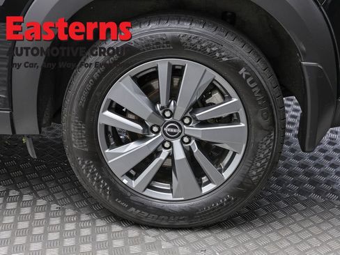 Used 2024 Nissan Pathfinder S AWD/4WD image 8