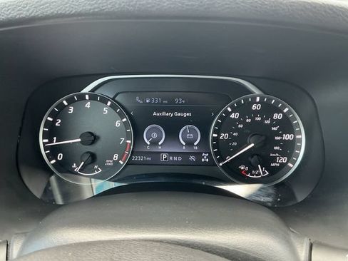 Used 2024 Nissan Frontier SV w/ Technology Package AWD/4WD image 11