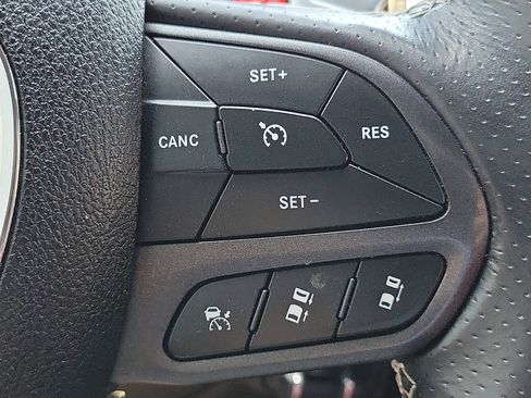 Used 2021 Dodge Durango SRT Hellcat w/ Technology Group AWD/4WD image 16