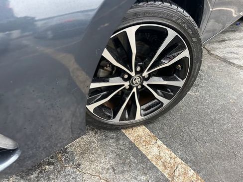 Used 2019 Toyota Corolla SE image 9