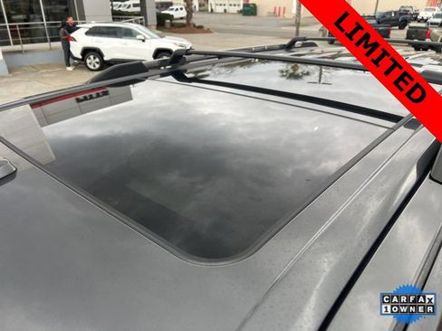 Used 2021 Ford Expedition Limited image 9