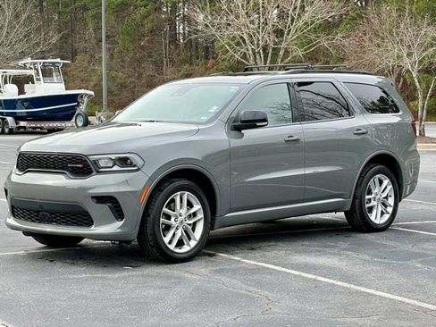 Used 2024 Dodge Durango GT image 2