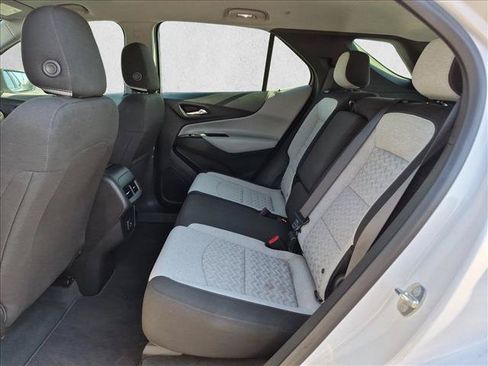 Used 2024 Chevrolet Equinox LS FWD image 17