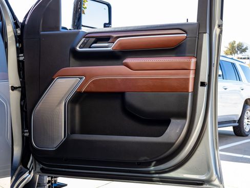 Used 2026 GMC Sierra 3500 Denali Ultimate image 36