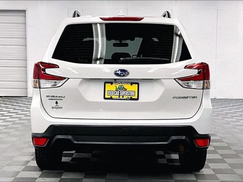 Used 2021 Subaru Forester AWD/4WD image 5