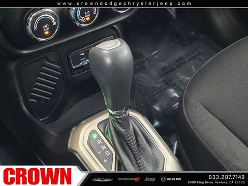 Used 2015 Jeep Renegade Latitude image 29