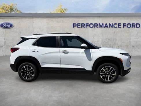 Used 2025 Chevrolet TrailBlazer LT AWD/4WD image 6