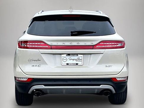 Used 2018 Lincoln MKC Select w/ Select Plus Package FWD image 6