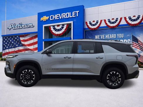 New 2026 Chevrolet Traverse Z71 w/ Driver Confidence Package AWD/4WD image 3