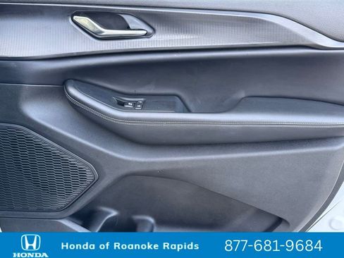 Used 2024 Jeep Grand Cherokee L Laredo image 27