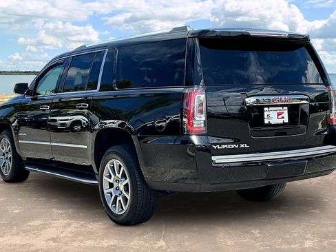 Used 2019 GMC Yukon XL Denali RWD image 6
